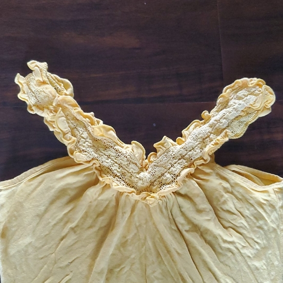 Rue 21 tank top - Picture 2 of 3